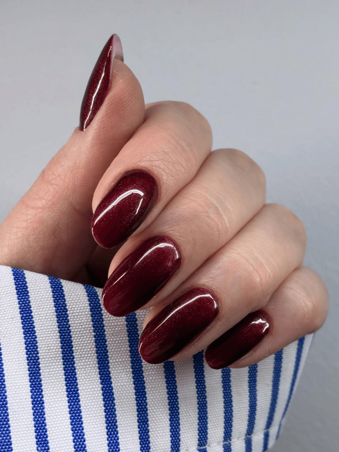 Bordoopunane maniküür - GLAM töö